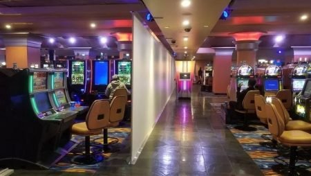 Мичиган открывает казино и продлевает запрет на питание в помещении до 15 января