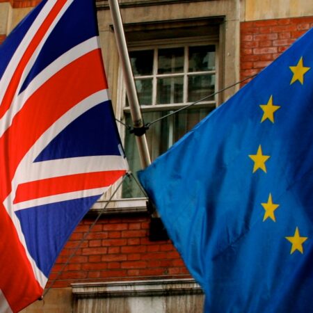 YouGov: богатые британцы отдают предпочтение евромиллионам, с большей вероятностью пойдут на больший риск